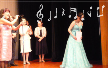 一般社団法人 なかの国際音楽協会のコンクールの様子